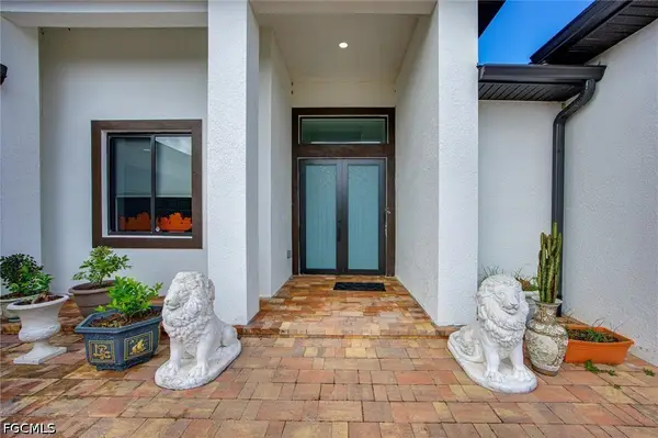 220 NE 8th Place, Cape Coral, FL 33909