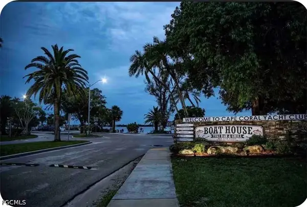 726 Sabur Court, Cape Coral, FL 33904