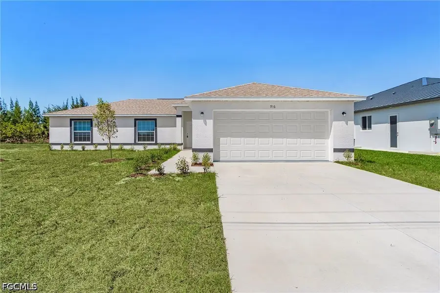 916 NE 1st Place, Cape Coral, FL 33909 - #2