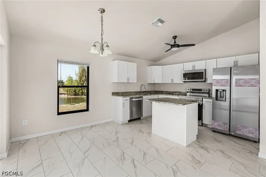 916 NE 1st Place, Cape Coral, FL 33909 - #3