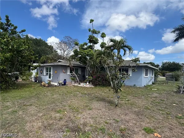 1912 Howe Court, North Fort Myers, FL 33903