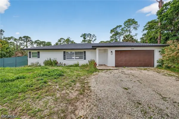 1641 8th Street Ne, Naples, FL 34120