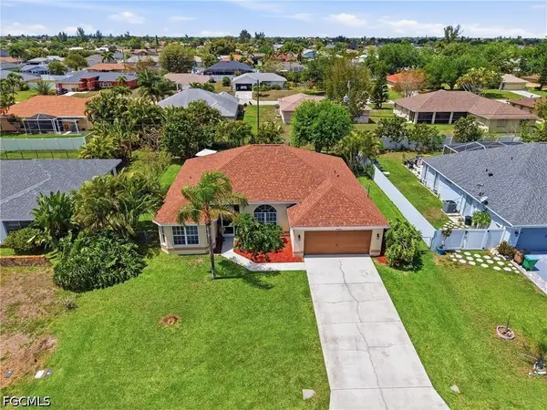 2118 Country Club Boulevard, Cape Coral, FL 33990