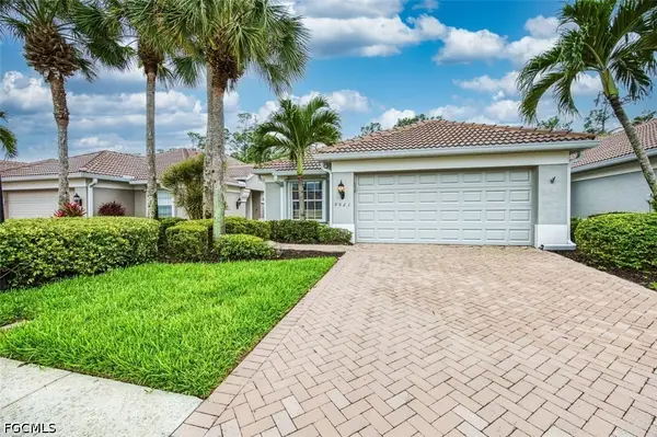 9521 Hemingway Lane, Fort Myers, FL 33913