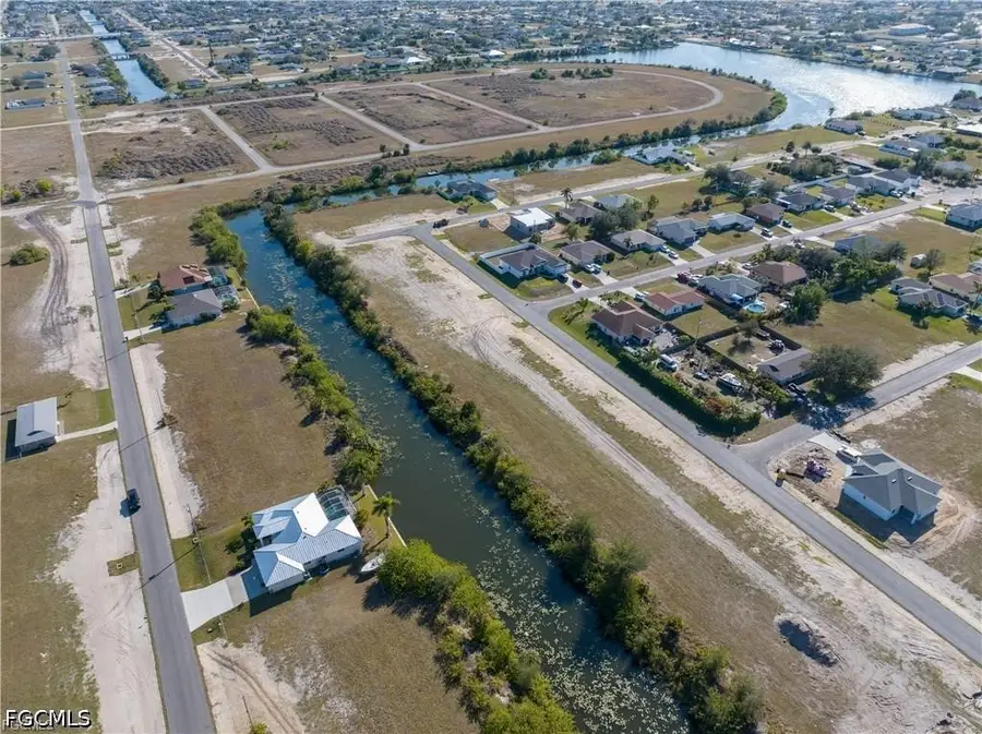 914 NE 23rd Terrace, Cape Coral, FL 33909 - #2