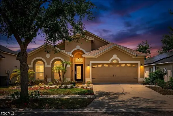 408 Delwoodbreck Street, Ruskin, FL 33570