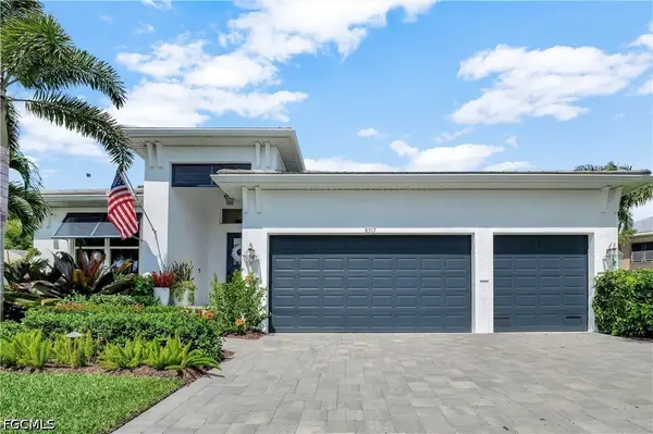 8517 S Lake Circle, Fort Myers, FL 33908