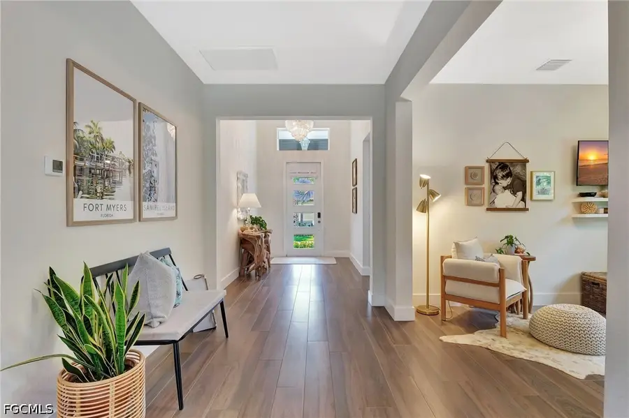 8517 S Lake Circle, Fort Myers, FL 33908 - #3