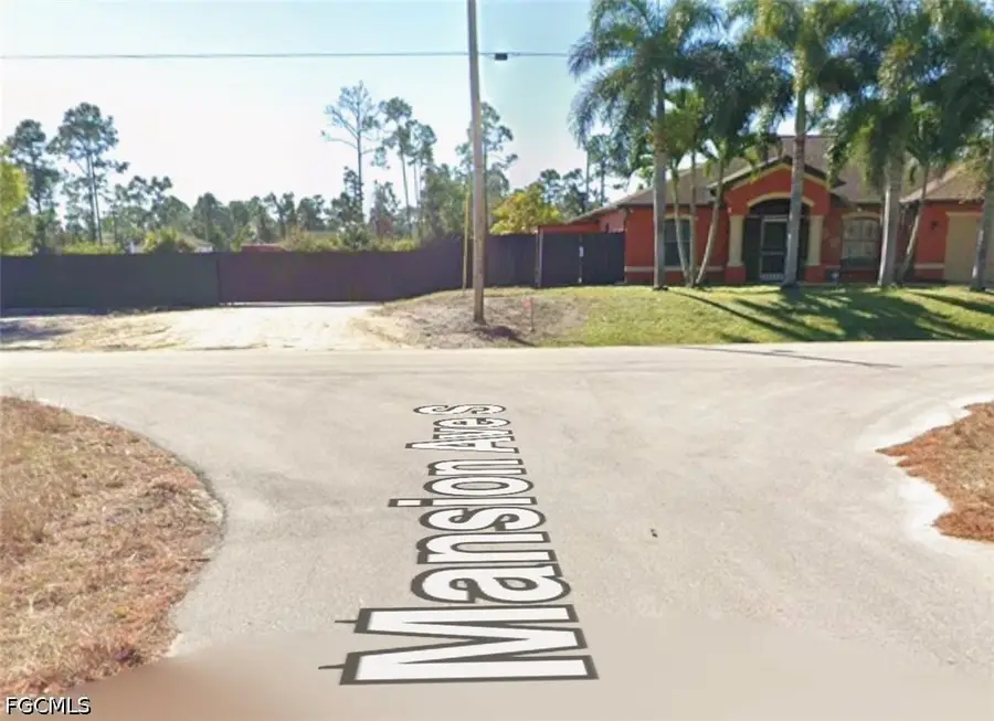 1059 Mansion Avenue S, Lehigh Acres, FL 33974 - #3