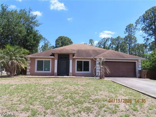 809 Grenada Avenue, Lehigh Acres, FL 33974