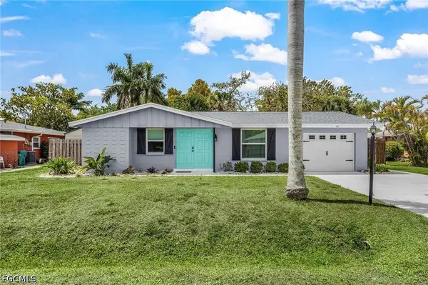 776 Entrada Drive S, Fort Myers, FL 33919