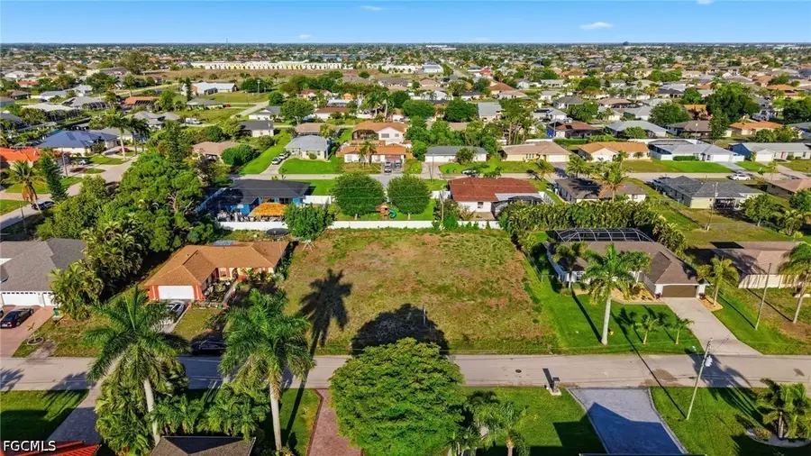 4208 SW 5th Place, Cape Coral, FL 33914 - #2