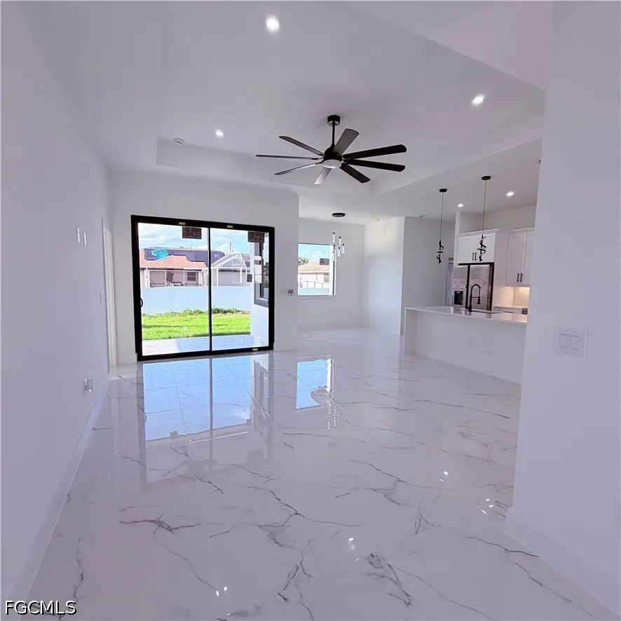 3910 10th Street W, Lehigh Acres, FL 33971 - #3