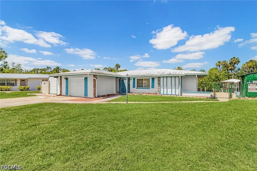 93 Glenmont Drive W, North Fort Myers, FL 33917 - #3