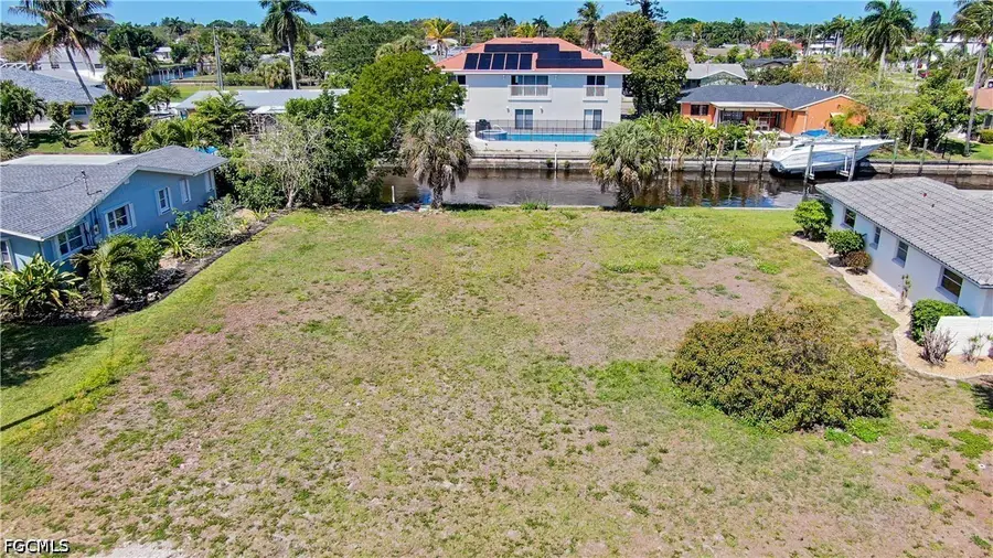 4425 N Gulf Circle, North Fort Myers, FL 33903 - #2
