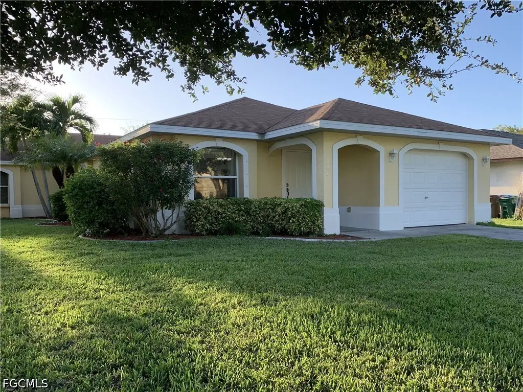 1242 SE 24th Avenue, Cape Coral, FL 33990 - #1