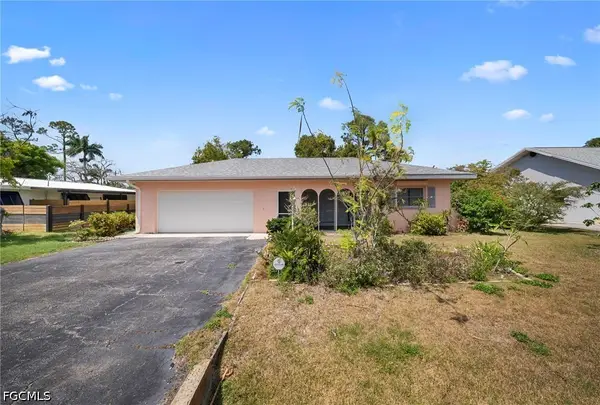 2225 Dover Avenue, Fort Myers, FL 33907