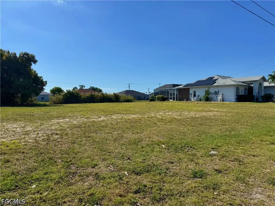 16 SE 8th Place, Cape Coral, FL 33990 - #2