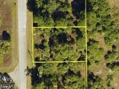 555 Naples Avenue S, Lehigh Acres, FL 33974