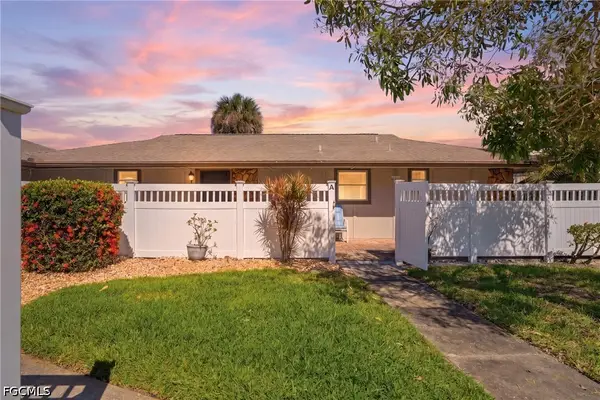 4289 Island Circle #1, Fort Myers, FL 33919