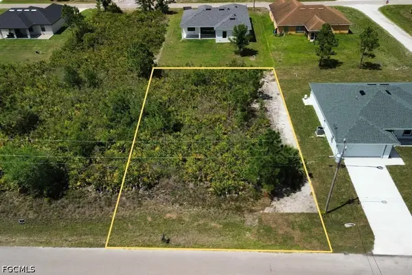 2602 26th Street W, Lehigh Acres, FL 33971