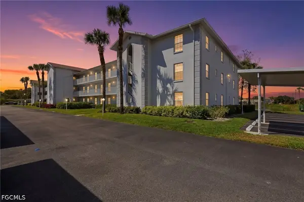 9580 Victoria Lane #A102, Naples, FL 34109