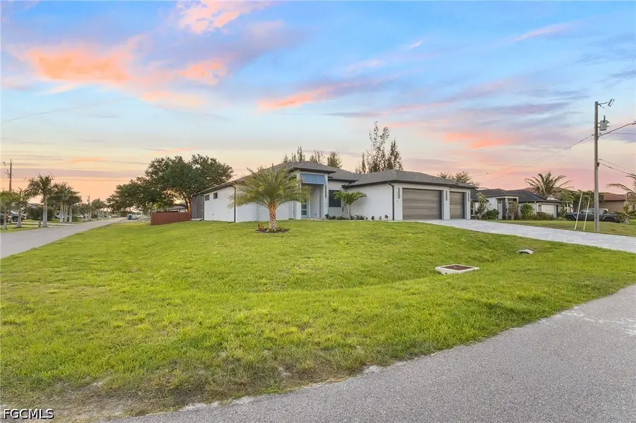 142 SW 33rd Place, Cape Coral, FL 33991 - #2