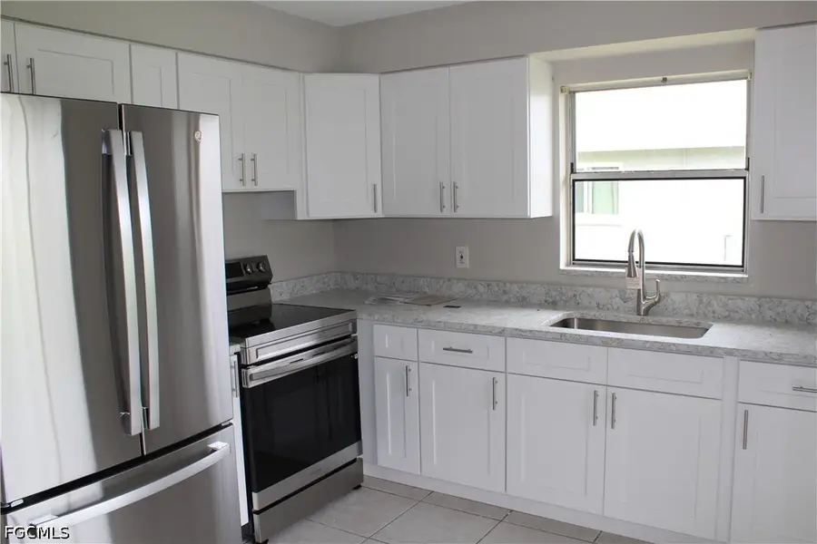 511 SE 5th Place #A - B, Cape Coral, FL 33990 - #3