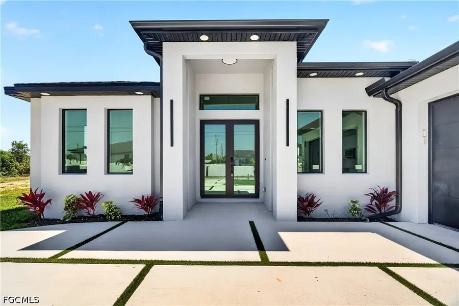 331 NE 15th Street, Cape Coral, FL 33909 - #2