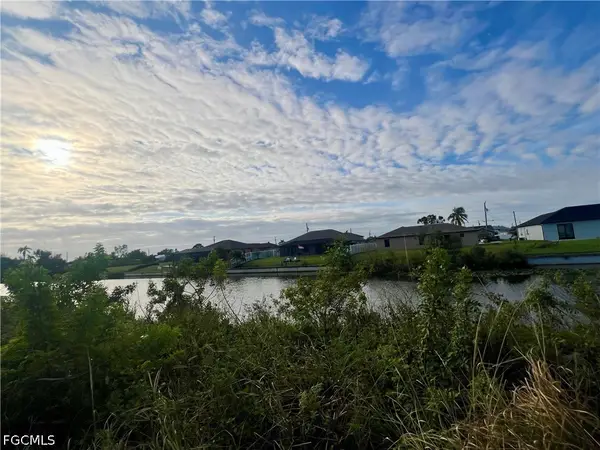 934 NE 12th Street, Cape Coral, FL 33909