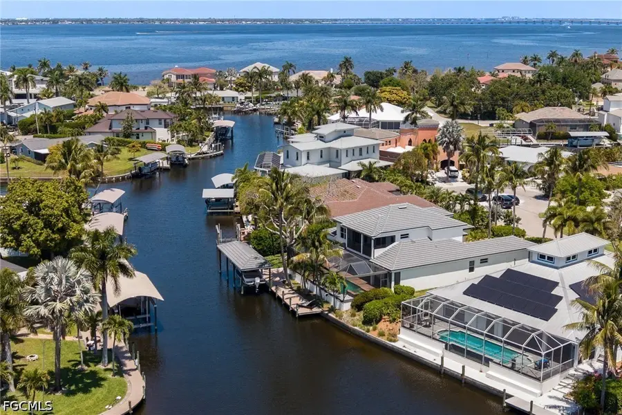 476 Keenan Court, Fort Myers, FL 33919 - #2