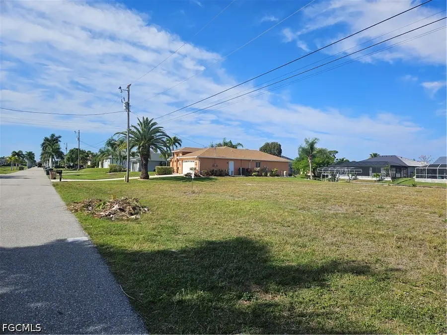 3826 SW 17th Avenue, Cape Coral, FL 33914 - #3