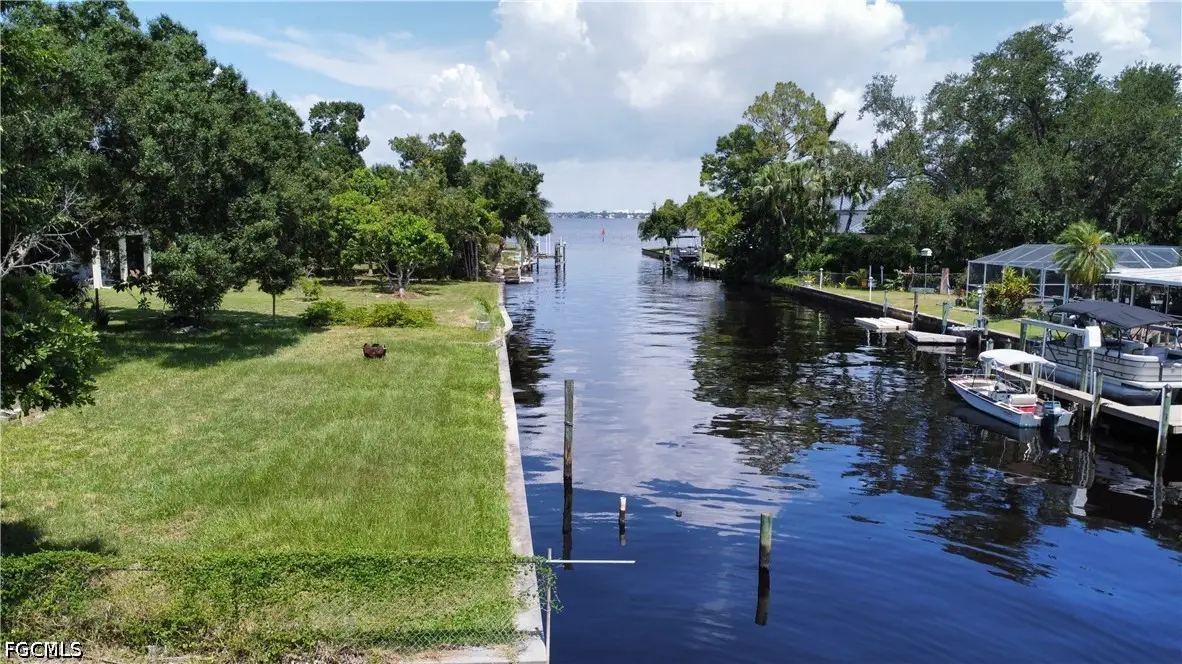 1845 Marina Circle, North Fort Myers, FL 33903 - #1