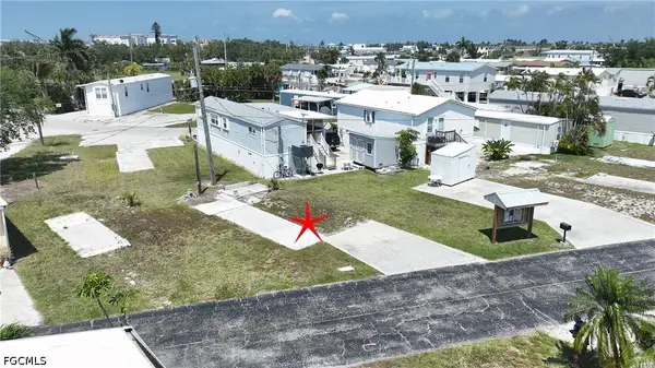 8 Helen Lane, Fort Myers Beach, FL 33931