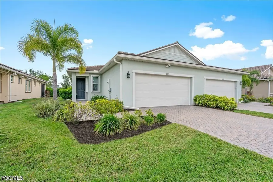 10355 Bonavie Cove Drive, Fort Myers, FL 33966 - #2