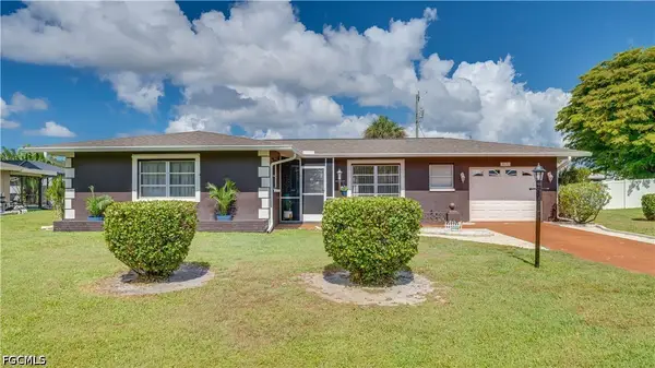 3520 SE 3rd Place, Cape Coral, FL 33904