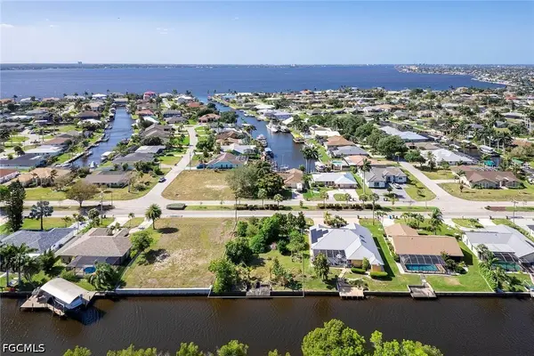 2411 Everest Parkway, Cape Coral, FL 33904