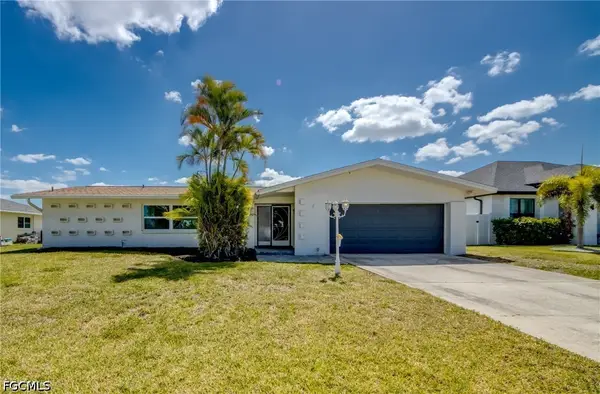 3009 SE 10th Avenue, Cape Coral, FL 33904