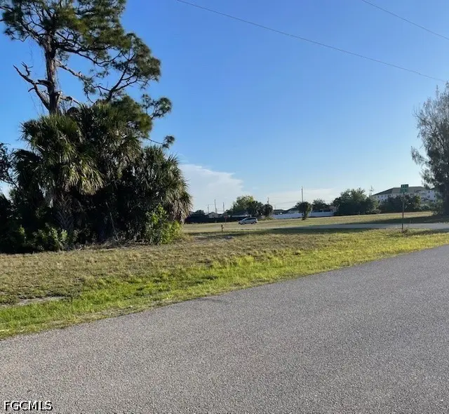 827 Ceitus Terrace, Cape Coral, FL 33991 - #3