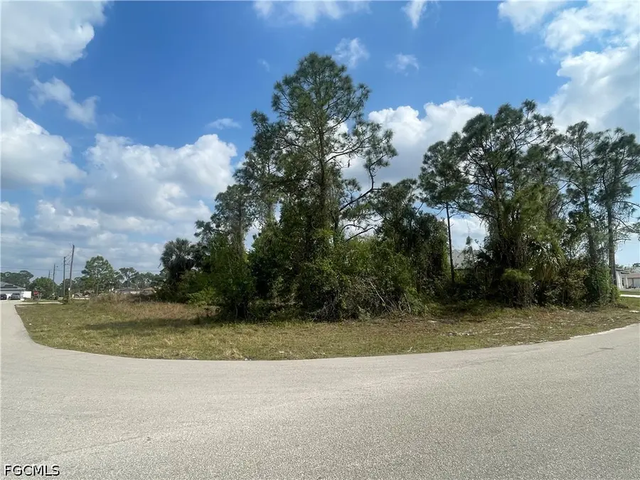 1054/1056 Albert Ave, Lehigh Acres, FL 33971 - #2
