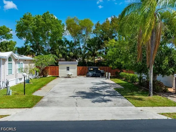 1022 Crystal Lake Drive, Naples, FL 34120