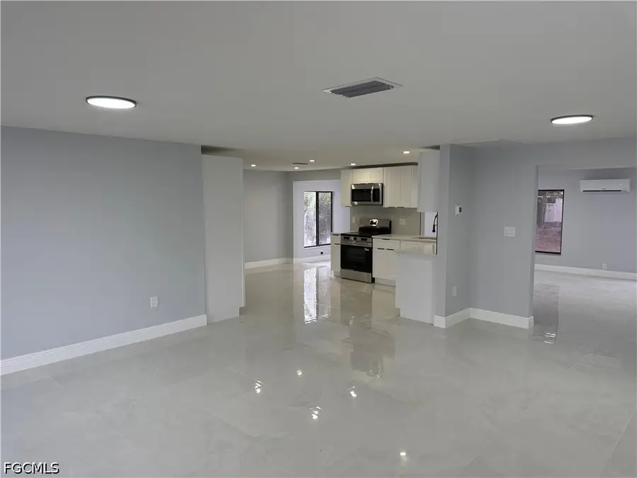 2201 Parkview Drive, Fort Myers, FL 33905 - #2