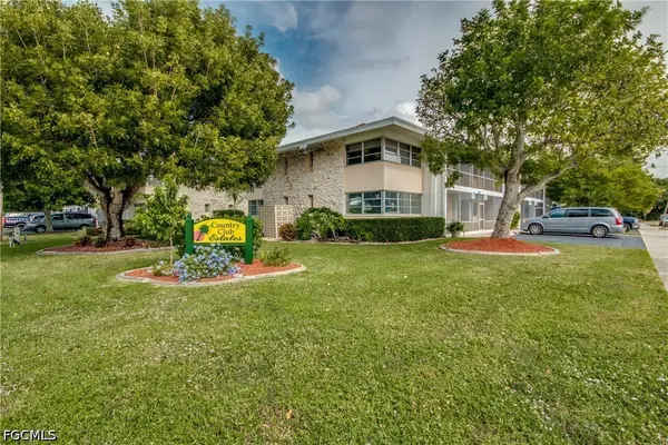 4202 SE 4th Place #3, Cape Coral, FL 33904