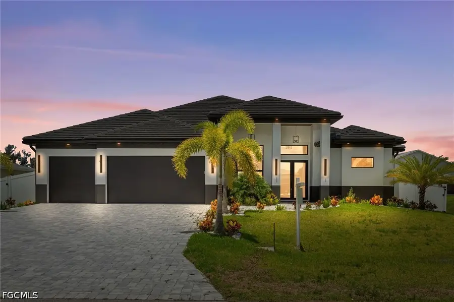 10 SW 33rd Avenue, Cape Coral, FL 33991 - #2