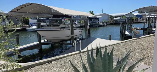 3056 Sloop Lane, St James City, FL 33956