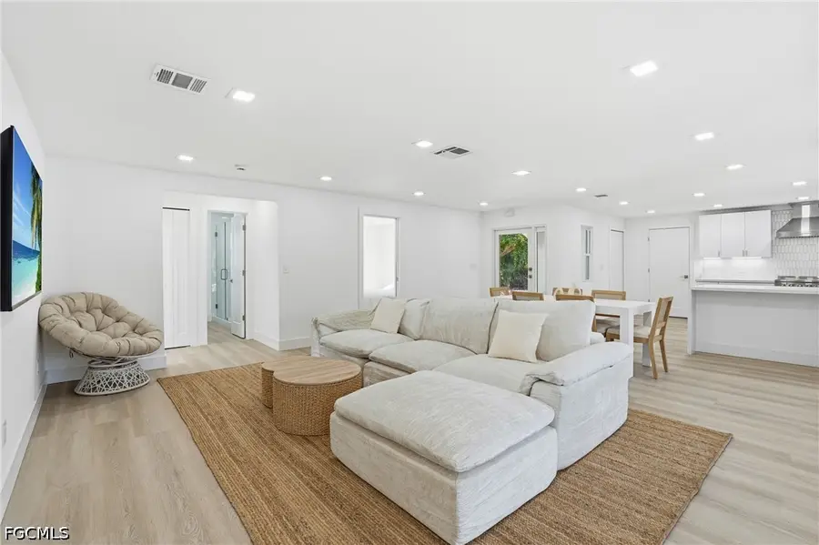 1040 Kings Crown Drive, Sanibel, FL 33957 - #2