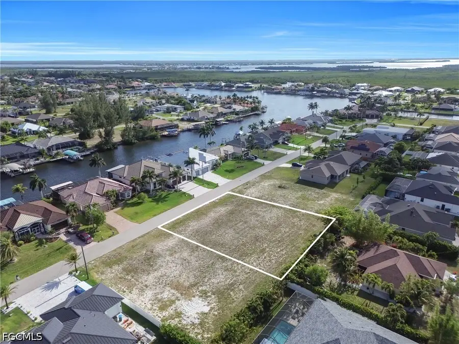 3729 SW 2nd Street, Cape Coral, FL 33991 - #2