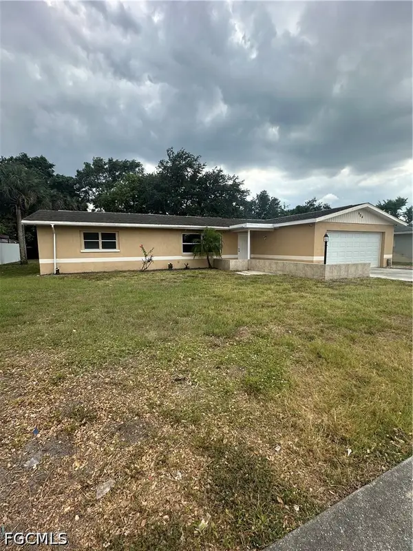 904 Leeland Hights Boulevard, Lehigh Acres, FL 33936