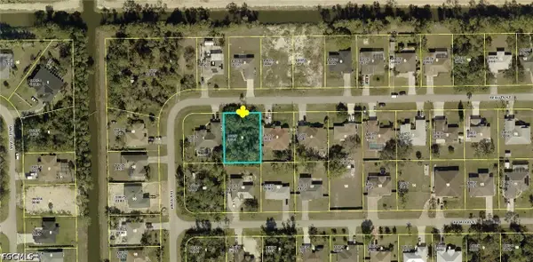 5217 Beauty Street, Lehigh Acres, FL 33971