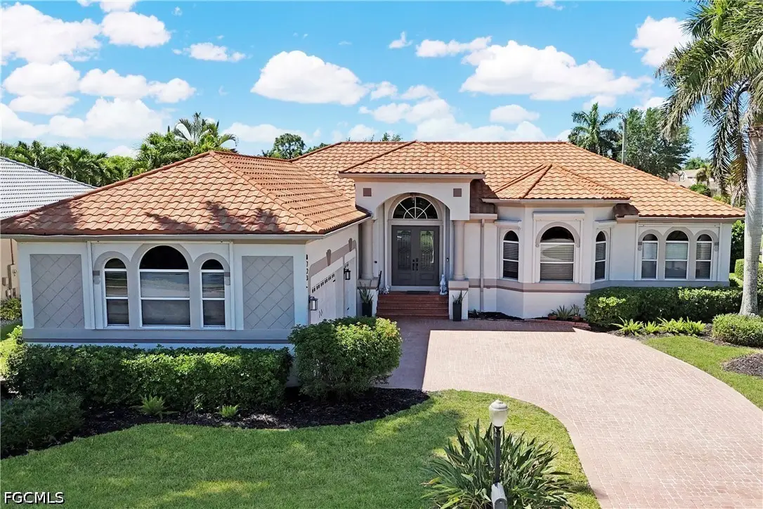 8723 S Lake Circle, Fort Myers, FL 33908 - #1